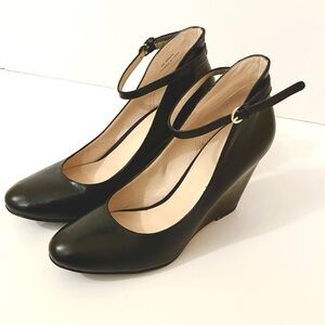 Nine West Black Leather Ankle Strap Wedges Size 8